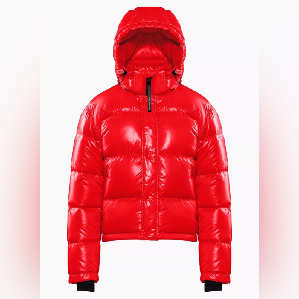 Aritzia Super World Super Puff Shorty Limited Edition - Catalina Red